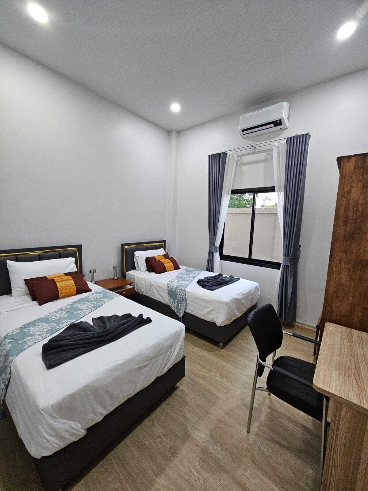 3 chambres, coffres-forts dans les chambres, bureau, Wi-Fi gratuit