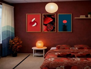 WiFi, bed sheets - Crimson Autumn (JP) Suites (Aalborg)