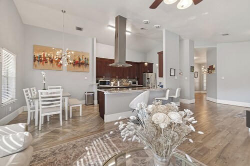 Modern Cozy 4BR House Stafford.Houston
