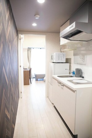 Apartment, Non Smoking | Private kitchen - izumi kuzyo (Osaka)