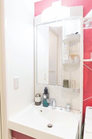 Apartment, Non Smoking | Bathroom - izumi kuzyo (Osaka)