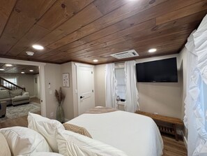 2 室のベッドルーム、旅行用ベビーベッド、WiFi (無料)、ベッドシーツ