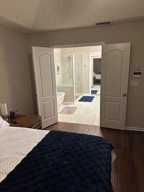 4 chambres, bureau, fer et planche à repasser, Wi-Fi gratuit