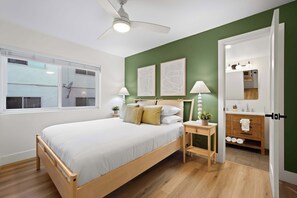 4 habitaciones, tabla de planchar con plancha, wifi y ropa de cama 