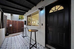 Outdoor dining - Explore South Park from 2-Story Home Sleeps 8 (San Diego)