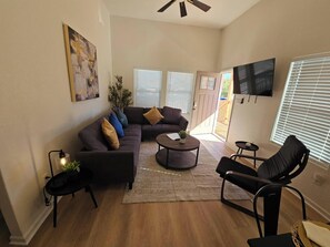 3 chambres, espace de travail pour ordinateur portable