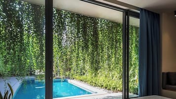 In-room safe, iron/ironing board, free WiFi