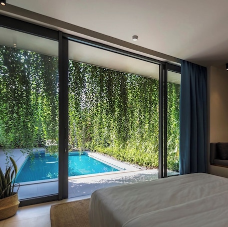 Premium bedding, iron/ironing board, free WiFi, bed sheets. TUI BLUE Villa Retreat Phu Quoc