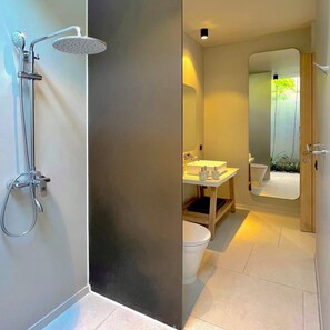 Shower, free toiletries, hair dryer, bathrobes - TUI BLUE Villa Retreat Phu Quoc (Phu Quoc)