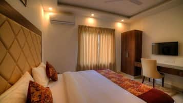 Deluxe Double Room, City View | In-room safe, desk, laptop workspace, blackout drapes