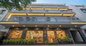 Exterior - Hotel Peridot Delhi Airport (New Delhi)