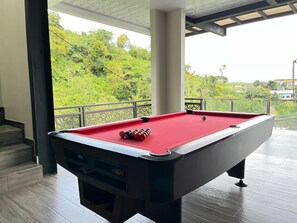 Pillow-top beds, desk, free WiFi - Anemos Resort By Tamastu (Cijeruk)