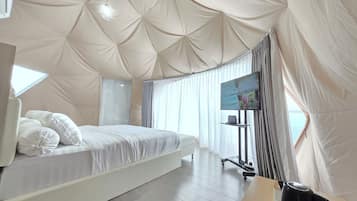 Luxury Tent, Mountain View | Desk, laptop workspace, free WiFi