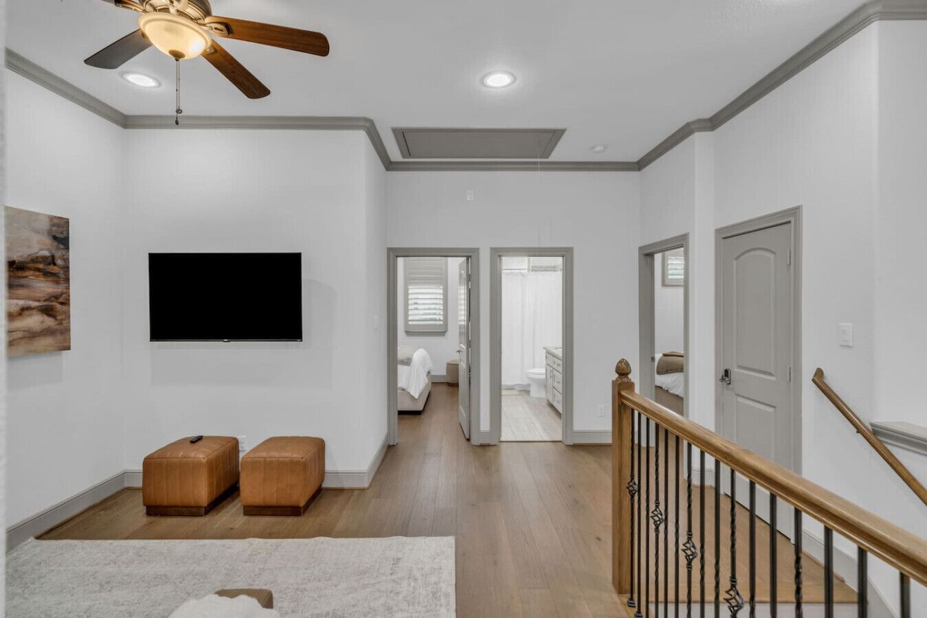 3 habitaciones, tabla de planchar con plancha, cuna de viaje y wifi 