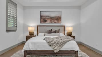 3 habitaciones, tabla de planchar con plancha, cuna de viaje y wifi