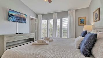 3 bedrooms, iron/ironing board, travel cot, free WiFi