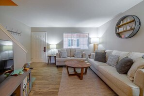 Smart TV - Yodel Haus -  A Walkable Leavenworth Stay (Leavenworth)