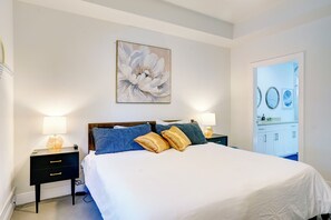 4 quartos, ferros/tábuas de passar roupa, Wi-Fi, roupa de cama