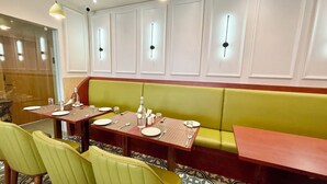 Restaurant - Hotel 7 N Sea Puri (Puri)