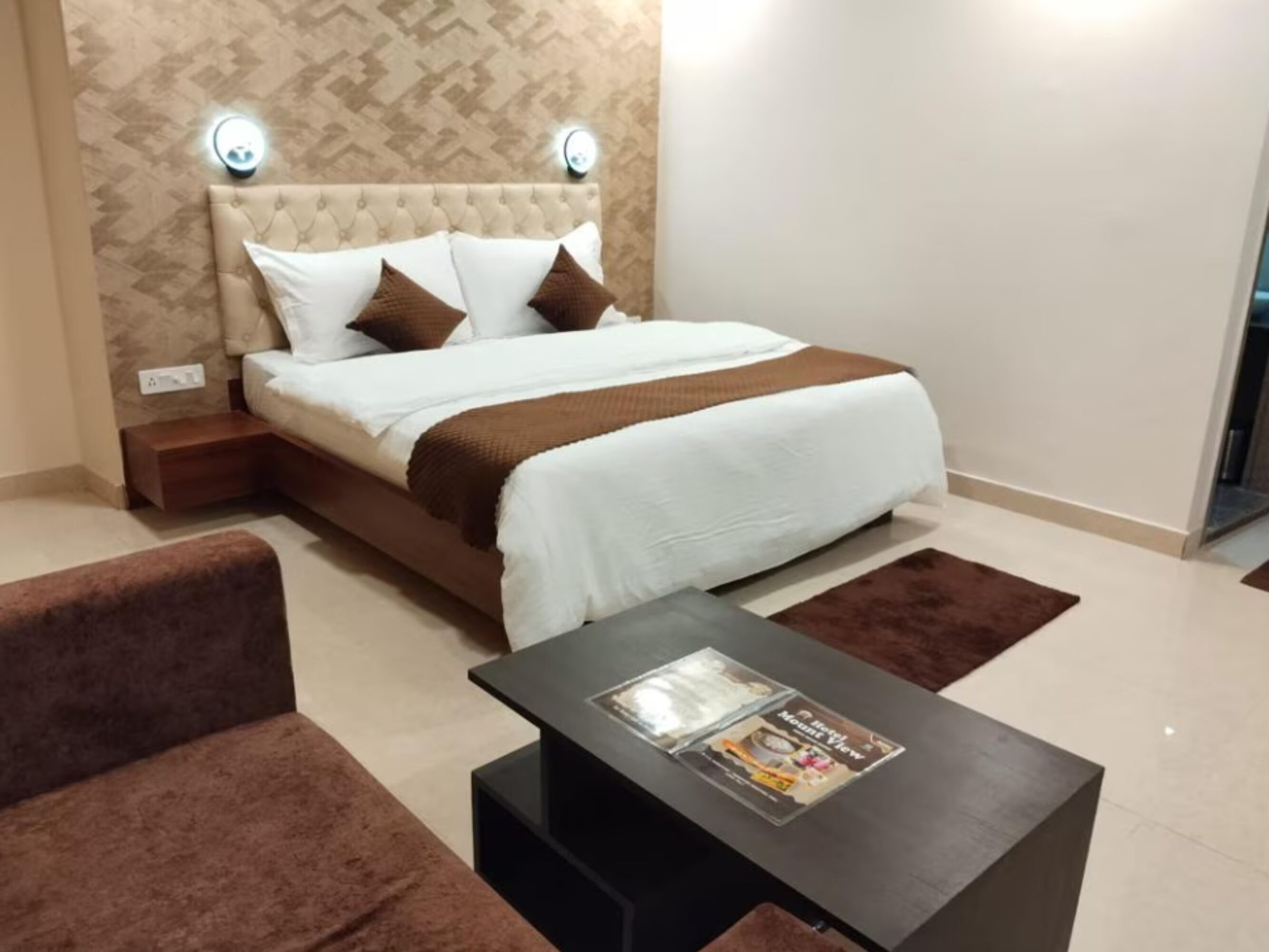 Premium Double Room, City View | Desk, free WiFi