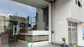 Pintu masuk interior