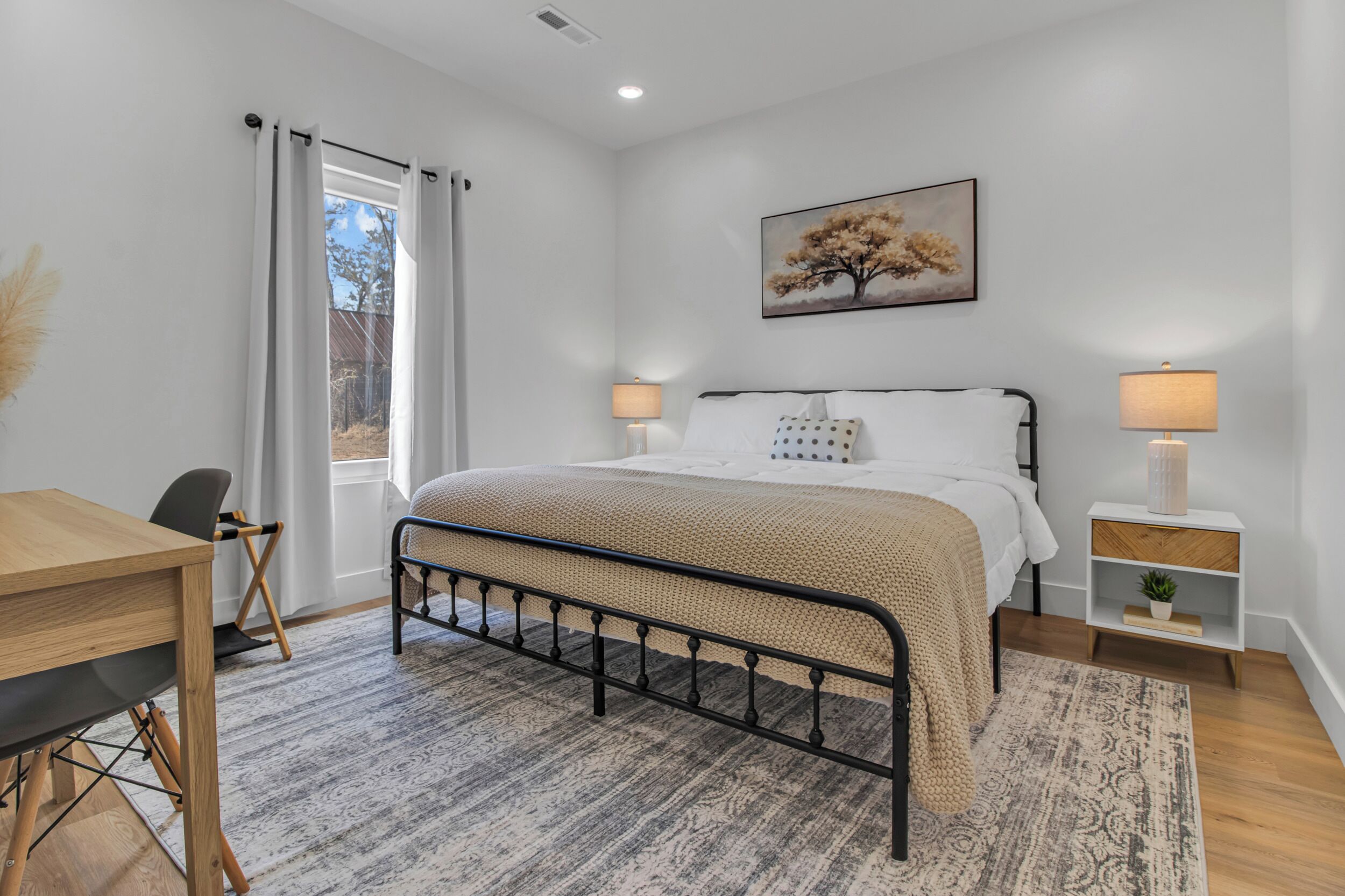 3 soverom, strykejern/-brett, wi-fi og sengetøy