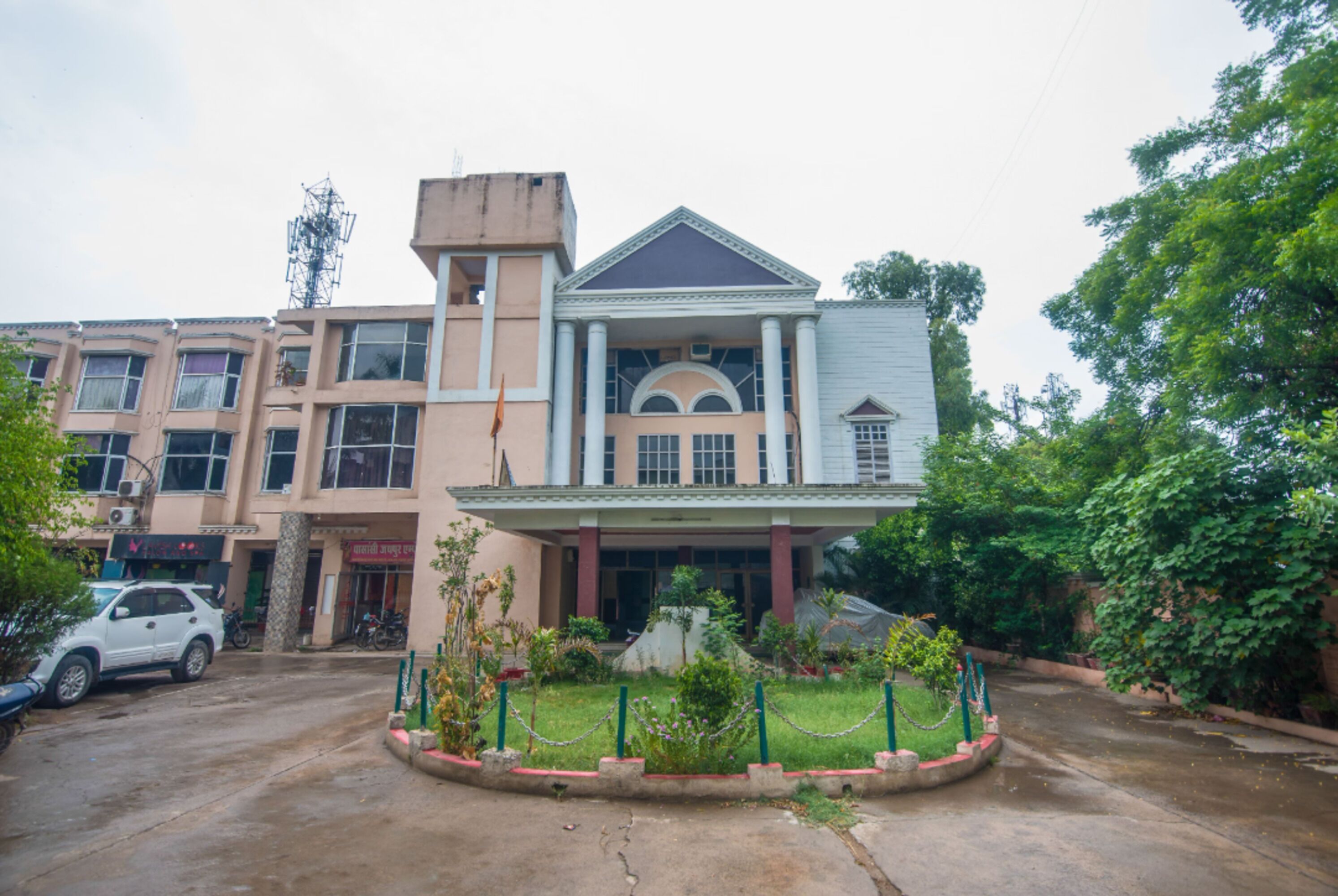 Fachada de la propiedad