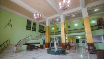 ๋ด๋ถ ์ธ๋ถ ์ฌ์ง