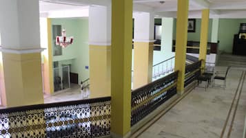 ๋ด๋ถ ์ธ๋ถ ์ฌ์ง