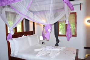 Comfort Single Room, Ocean View | Desk, free WiFi - Jodari bungalow kizimkazi Zanzibar (unguja)