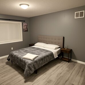 4 chambres, fer et planche à repasser, Wi-Fi, draps fournis
