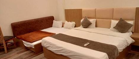 Sängtillbehör av högsta kvalitet, skrivbord och arbetsyta för laptop