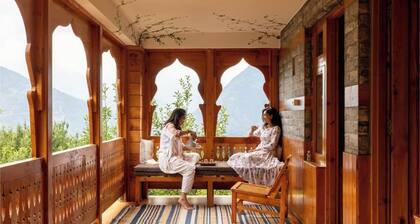 Huts And Hunters Cottage Manali