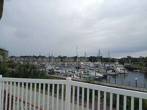 Marina - Waterfront Luxury Condo – Sleeps 6 (Little River)
