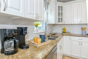 Fridge, microwave, oven, stovetop - Heated Pool, Walk to Beach, 40’ Boat Dock, Kayak, Paddle Board, Fishing, $300 in Free Tickets! (St. Augustine)