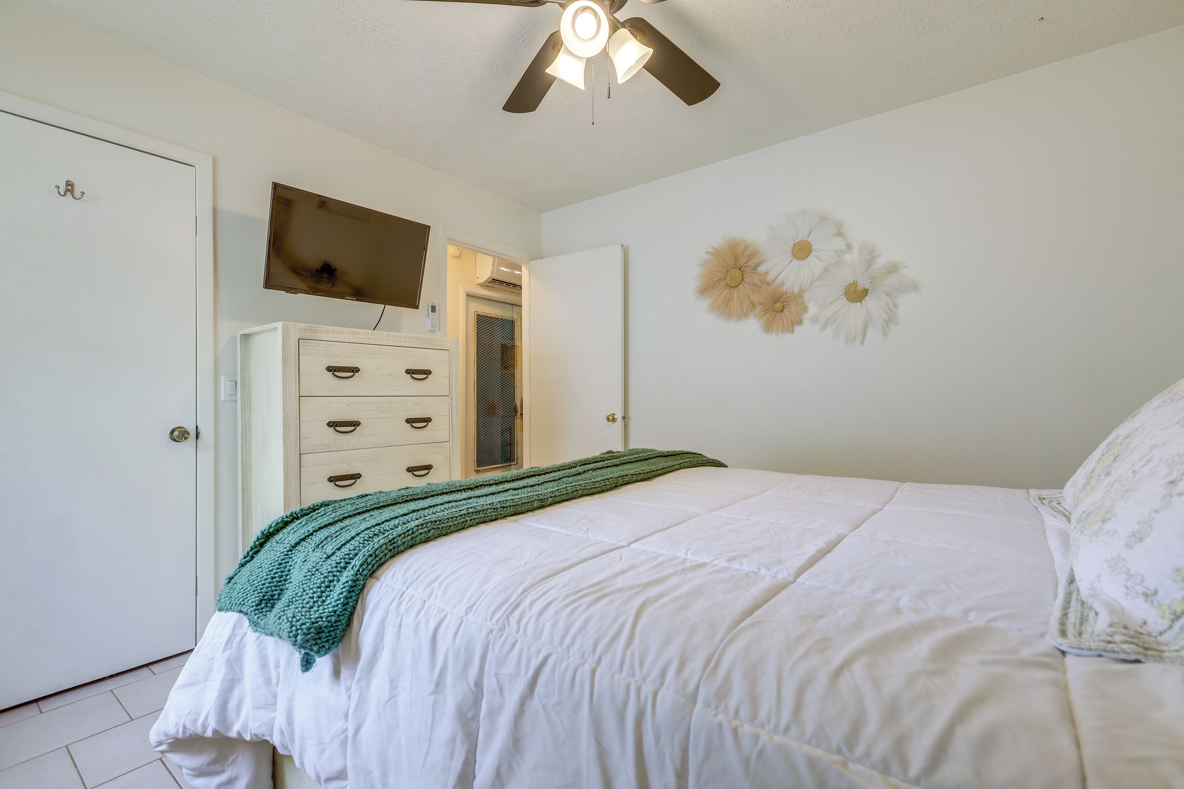 2 多间卧室、上网接入、床单