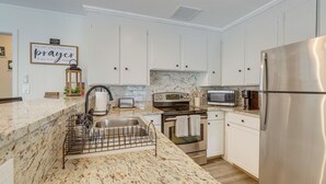 Private kitchen - Walk to Shops & Dining: Downtown Stuart Home! (Stuart)