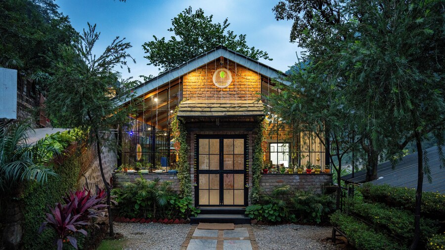 Granny's Den BY ELIVAAS