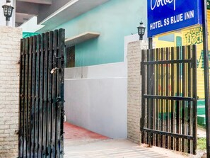 House | Reception - Super Collection O Ss Blue Inn (Hyderabad)