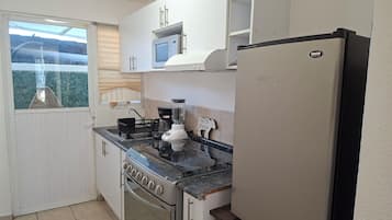 Deluxe Apartment | Private kitchenette