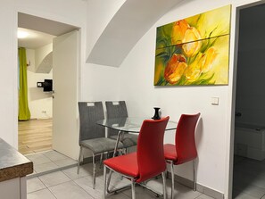 Apartament bàsic | Menjador