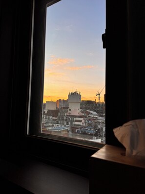 Interior - Stay Pachira | 2min to Itaewon Stn, City View, New Remodel, CU Convenience Store (Seoul)