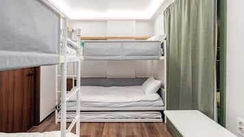 2 bedrooms, in-room safe, iron/ironing board, free WiFi