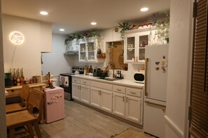 Private kitchen - Welcome to my Mushroom Cottage Enjoy this cozy & Unique  Home (Big Bear)