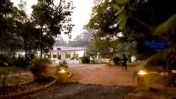 Perincian bahagian luar