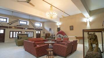 Kawasan tempat duduk lobi