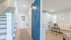 Interior - 45B Beautiful Large Home Near Town Center (Nantucket)