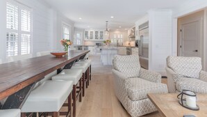 Interior - 45B Beautiful Large Home Near Town Center (Nantucket)