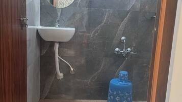 Free toiletries, towels, soap, shampoo