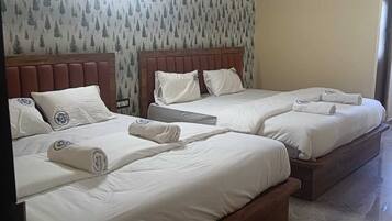 Iron/ironing board, free WiFi